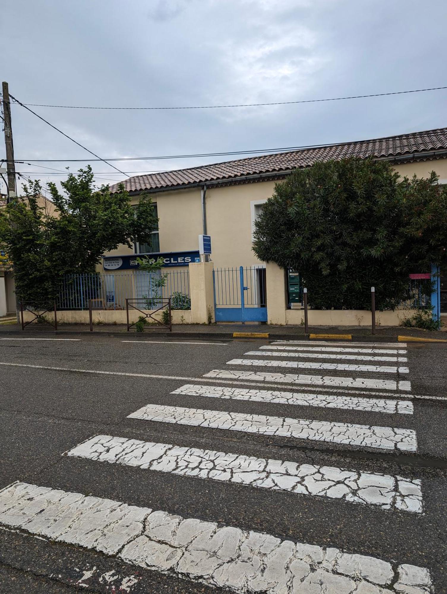 L'Instant Sorgue Lejlighed LʼIsle-sur-la-Sorgue Eksteriør billede